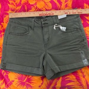 So brand green khaki denim junior shorts size 15